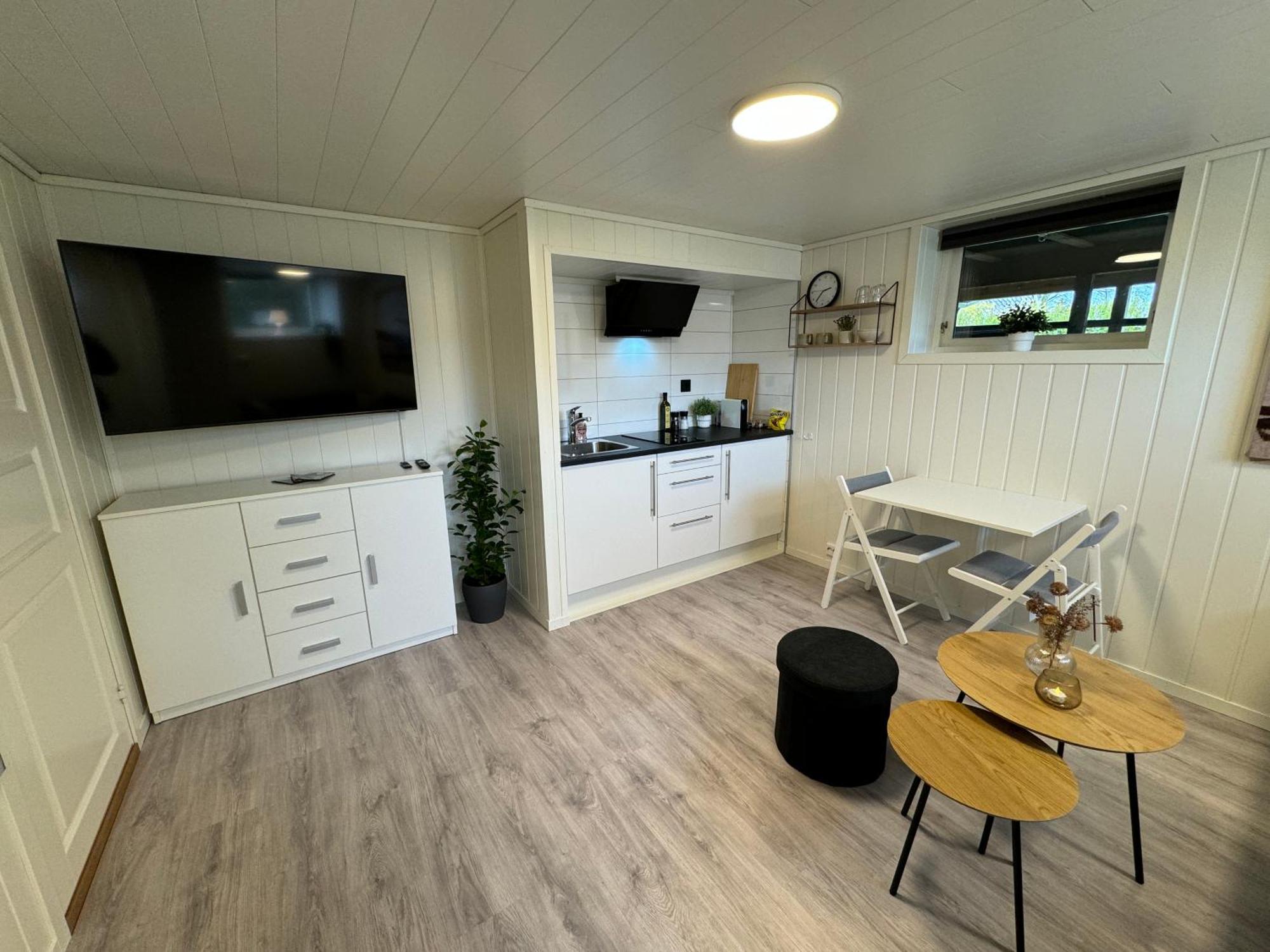 Mini Apartment In Centre Of Jorpeland Exterior photo